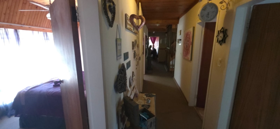 6 Bedroom Property for Sale in Wilkeville North West